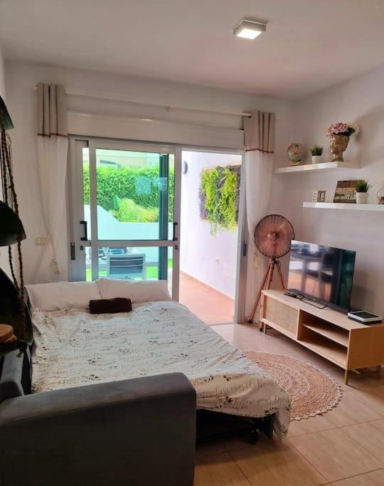 Homely Apt In Modern Building With Pool San Miguel de Abona Zewnętrze zdjęcie